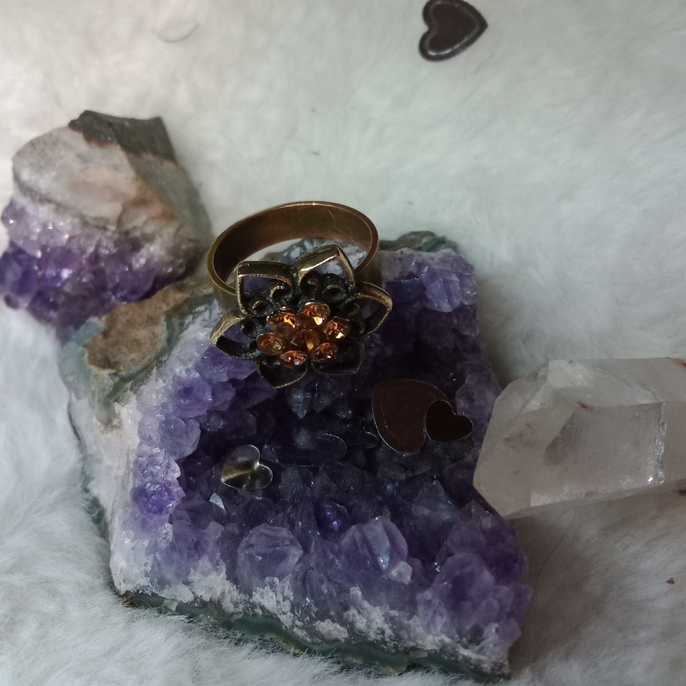 Beautiful copper flower ring